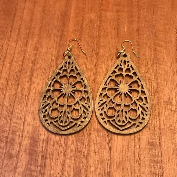 2 pair of unique wood earrings, 2 1/2” Brand New! - Picture 2 of 2